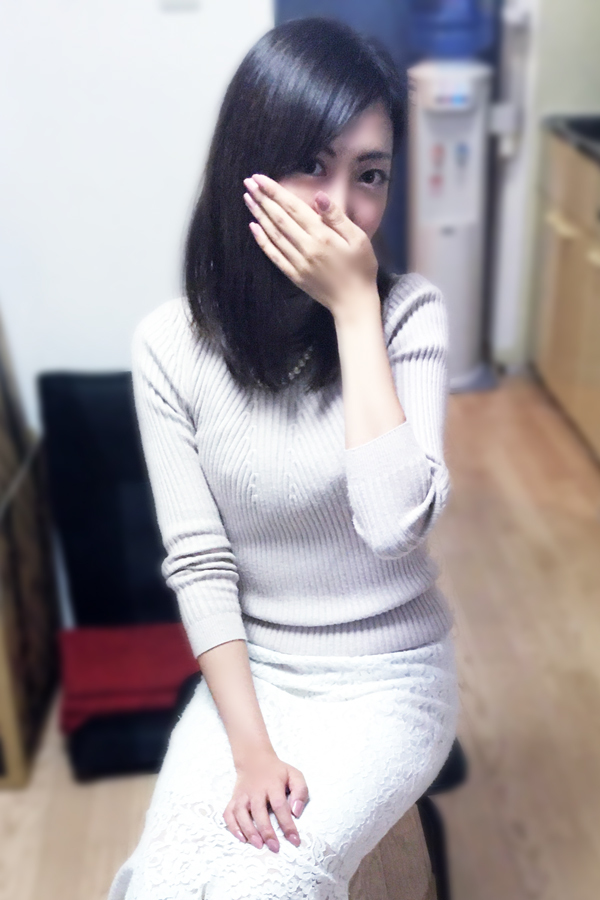 瞳(ひとみ)